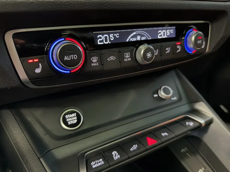Audi Q3 45 TFSI e S edition Panorama 20LMV Climate Control Navigatie afbeelding 18