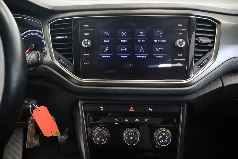 Volkswagen T-Roc 1.5 TSI Style 150pk Panoramadak Full-Led Navigatie 18'lmv afbeelding 13