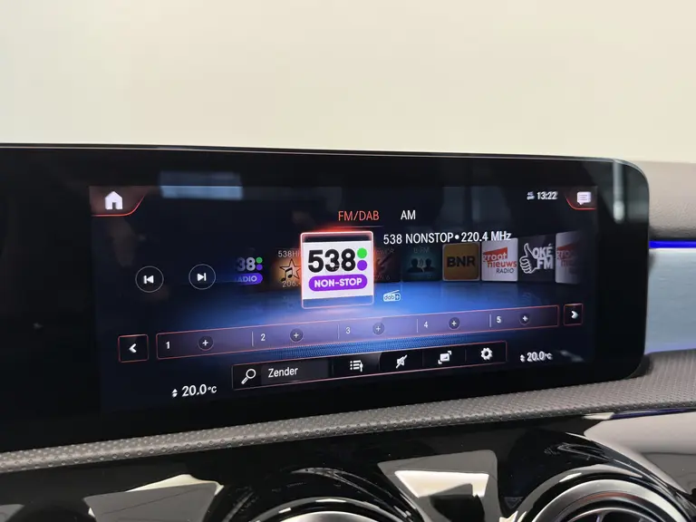 Mercedes-Benz A-Klasse 250 e Business Solution AMG Limited afbeelding 27