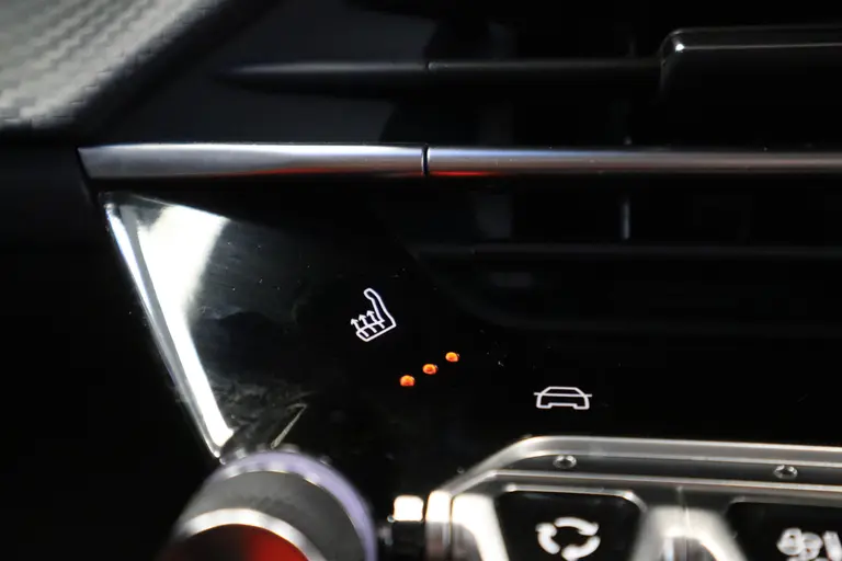 Peugeot 208 Hybrid 100 e-DCS6 Allure Navigatie Climate Control Cruise Control 24 maanden garantie mogelijk (*vraag naar de voorwaarden) afbeelding 14