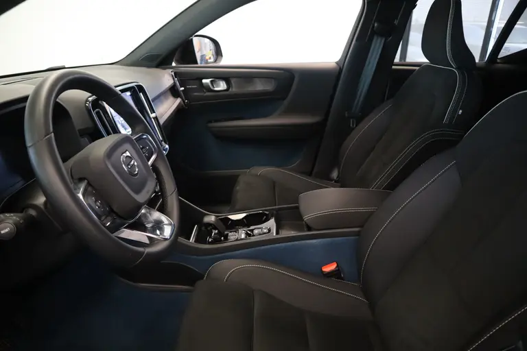 Volvo XC40 1.5 T5 Plug-in hybrid Ultimate Dark 262PK Harman Kardon Panorama Cruise Control Climate control PDC Lane Ass Navigatie 19LMV afbeelding 6