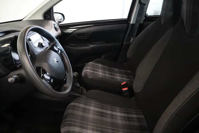 Peugeot 108 1.0 e-VTi Active 5-Drs. Airco afbeelding 5