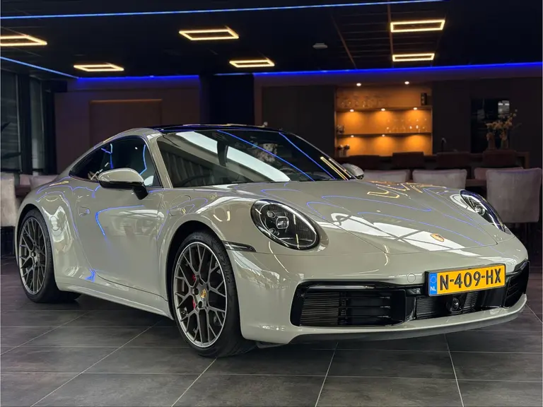 Porsche 911 3.0 Carrera 4S Sport chrono Bose Dealer onderhouden Kreide Grau Panoramadak ACC 450PK! afbeelding 3