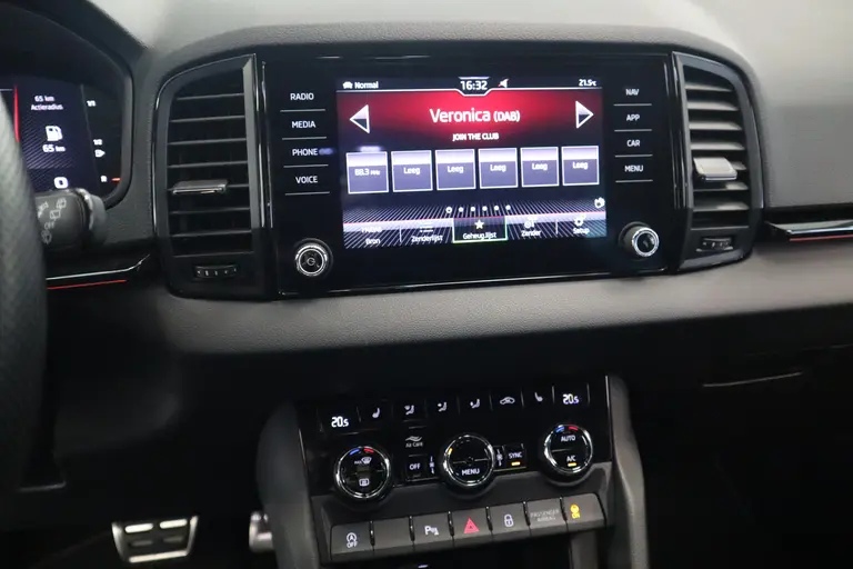 Skoda Karoq 1.5 TSI ACT Sportline Business CruiseControl Trekhaak Full-led 24 maanden garantie mogelijk (*vraag naar de voorwaarden) afbeelding 15