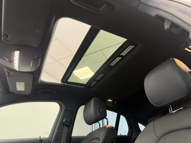 Mercedes-Benz GLC Coupé 300e 4MATIC Business Solution AMG Panoramadak PDC Achteruitrijcamera 24 maanden garantie mogelijk (*vraag naar de voorwaarden) afbeelding 23