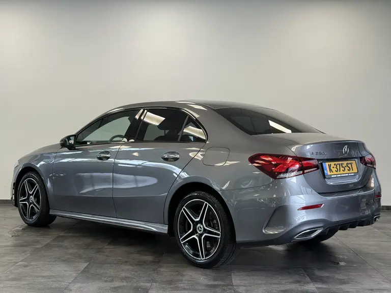 Mercedes-Benz A-Klasse 250 e Business Solution AMG Limited afbeelding 3