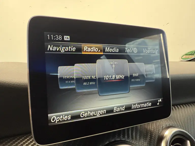 Mercedes-Benz A-Klasse 180 Business Solution AMG 18"lmv Full-led CruiseControl afbeelding 26