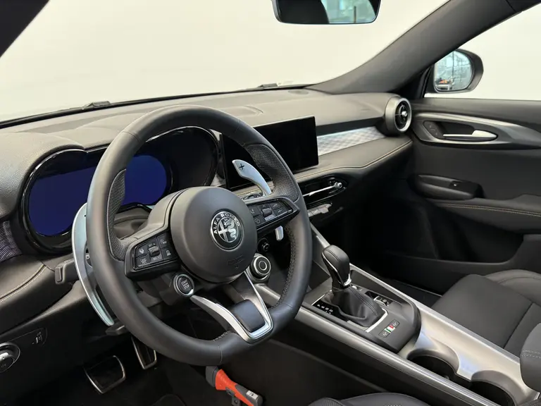 Alfa Romeo Tonale 1.5T Hybrid Veloce ACC Stoelventilatie 360 camera 1e eigenaar! afbeelding 8