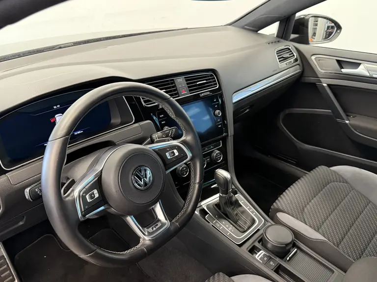 Volkswagen Golf 1.4 TSI Highline Business R Automaat DSG 18 inch achteruitrijcamera afbeelding 4