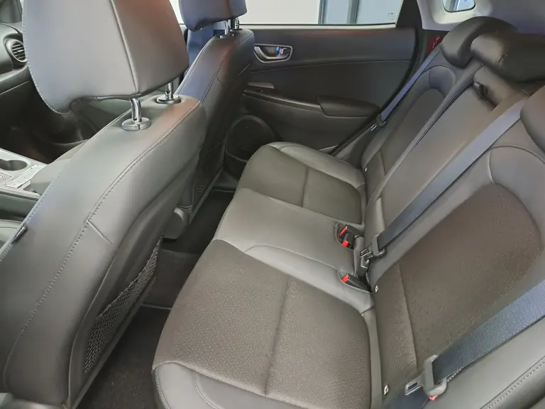 Hyundai KONA EV Comfort 64 kWh Navigatie Led Camera Cruise LM 204PK 24 maanden garantie mogelijk (*vraag naar de voorwaarden) afbeelding 21