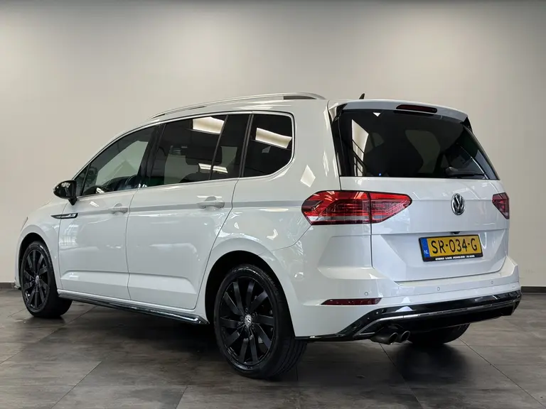 Volkswagen Touran 1.4 TSI Highline Business R 7p ACC Climate Panoramadak PDC Automaat NAP afbeelding 3