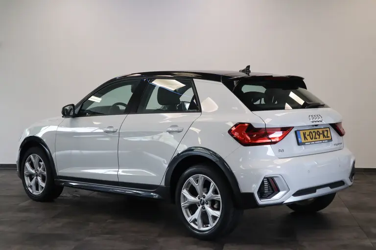 Audi A1 citycarver 30 TFSI epic Airco Cruise Control 17 LMV PDC VCP DAB+ afbeelding 3