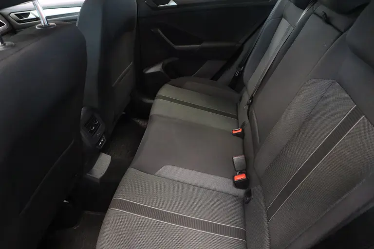 Volkswagen T-Roc 1.5 TSI Life Business Navigatie PDC 16LMV Cruise Control PDC VCP Stoelverwarming 24 maanden garantie mogelijk (*vraag naar de voorwaarden) afbeelding 18