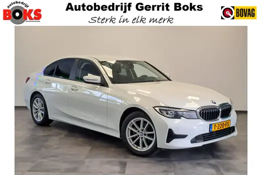 BMW 3 Serie 318i Executive Navigatie Clima Cruise PDC LM 157 PK! 24 maanden garantie mogelijk (*vraag naar de voorwaarden)