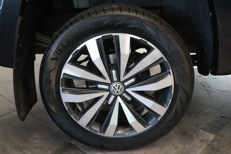Volkswagen Amarok 3.0 TDI 4Motion DC Aventura 259pk Navigatie Stoelverwarming vol leer interieur trekhaak afdekbak 20LMV afbeelding 5