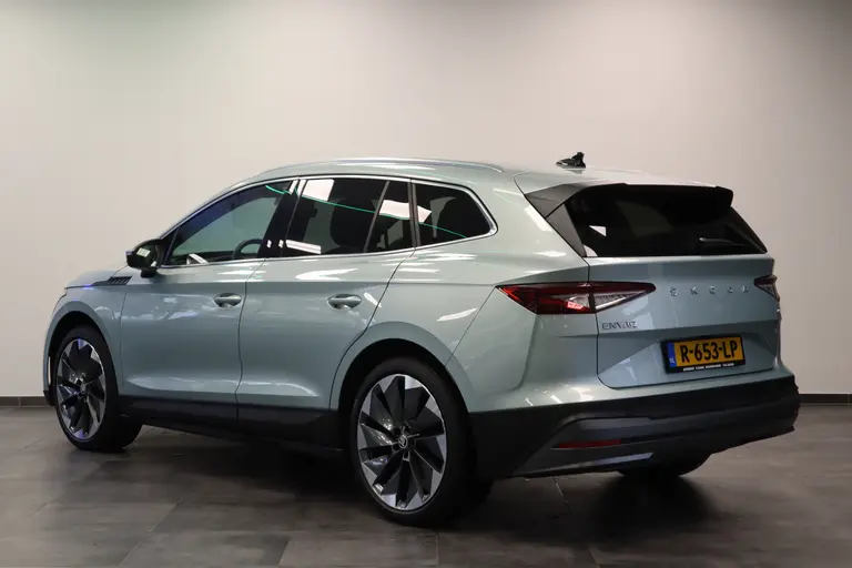 Skoda Enyaq iV 80 First Edition High Panoramadak HUD VCP Navi Clima Cruise Camera 21"LM 24 maanden garantie mogelijk (*vraag naar de voorwaarden) afbeelding 3
