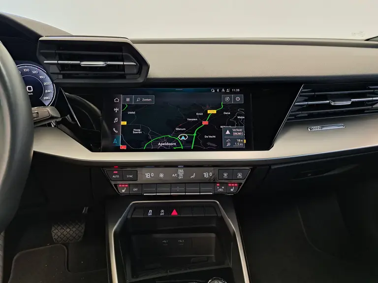 Audi A3 Limousine 30 TFSI Pro Line Navigatie Carplay Clima Cruise VCP 17"LM 24 maanden garantie mogelijk (*vraag naar de voorwaarden) afbeelding 15