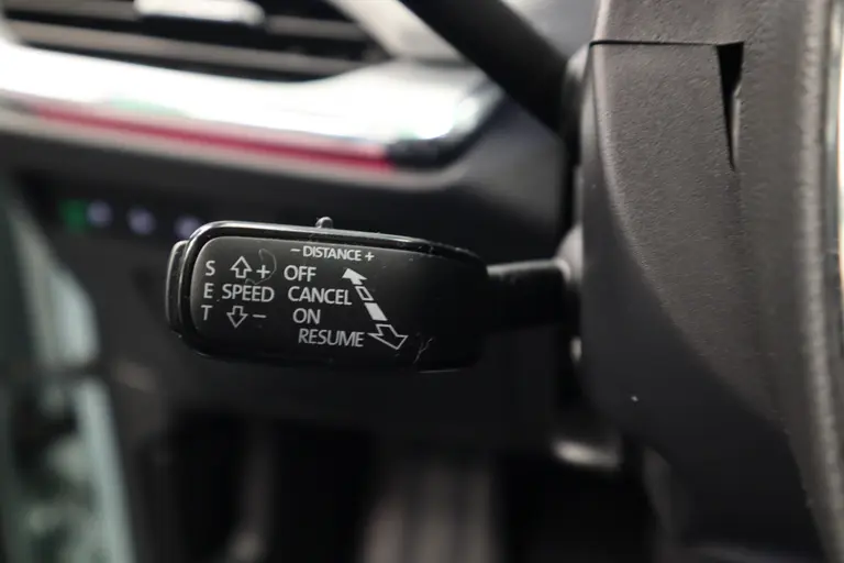 Skoda Enyaq iV 80 First Edition High Panoramadak HUD VCP Navi Clima Cruise Camera 21"LM 24 maanden garantie mogelijk (*vraag naar de voorwaarden) afbeelding 16