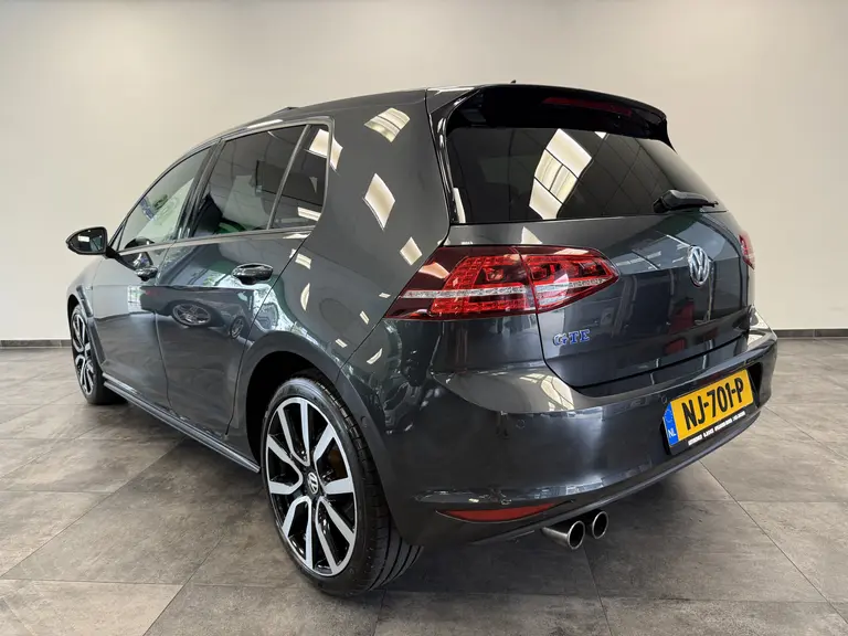 Volkswagen Golf 1.4 TSI GTE ACC PDC Panoramadak Blind Spot 18"LM afbeelding 5