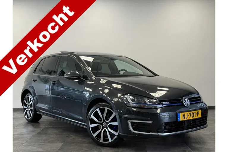 Volkswagen Golf 1.4 TSI GTE ACC PDC Panoramadak Blind Spot 18"LM afbeelding 1