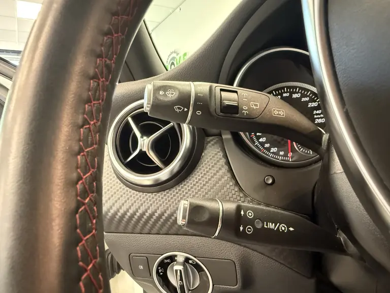 Mercedes-Benz A-Klasse 180 Business Solution AMG 18"lmv Full-led CruiseControl afbeelding 15