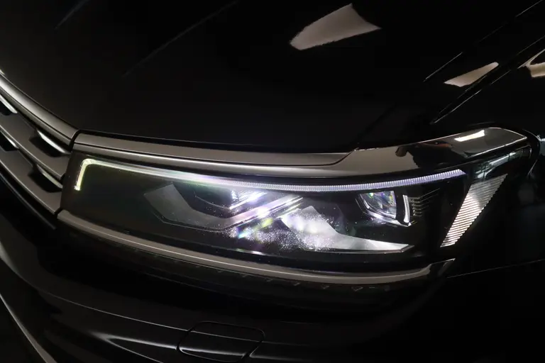 Volkswagen Tiguan 2.0 TSI 4Motion Highline Business R DSG Panoramadak Lane-Assist R-Line afbeelding 5
