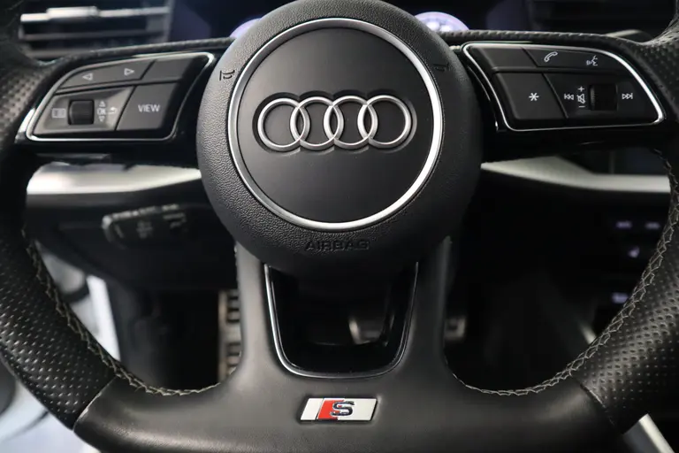 Audi A3 Sportback 40 TFSI e S Line ACC PDC Panoramadak 18''LM 24 maanden garantie mogelijk (*vraag naar de voorwaarden) afbeelding 10