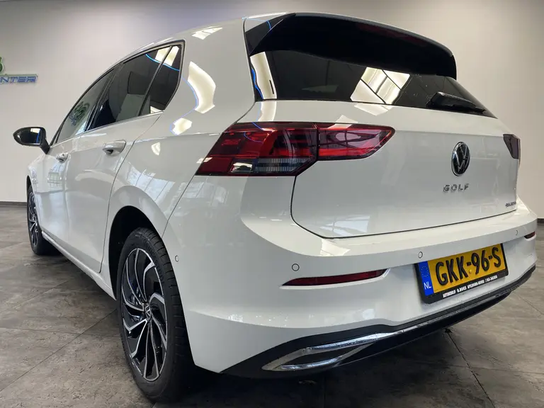 Volkswagen Golf 1.4 eHybrid Style VCP Navigatie Cruise Control 17LMV Sfeerverlichting Flippers bediening 24 maanden garantie mogelijk (*vraag naar de voorwaarden) afbeelding 4