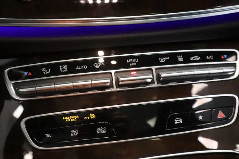 Mercedes-Benz E-Klasse 300 e AMG Line PDC ACC Schuifkanteldak 360 Camera 19''lm afbeelding 16