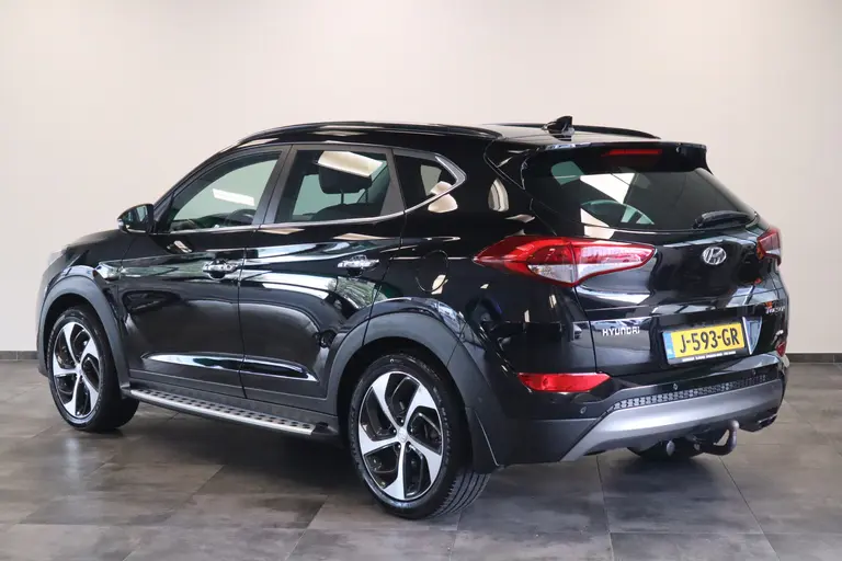 Hyundai Tucson 1.6 T T-GDI 4WD 177 PK 4WD GDI  Panoramadak  19 inch Lmv Navigatie trekhaak afbeelding 3