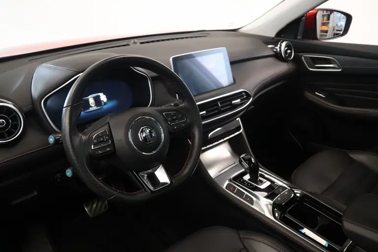 MG EHS 1.5 TGDI Luxury Panoramadak PDC afbeelding 12