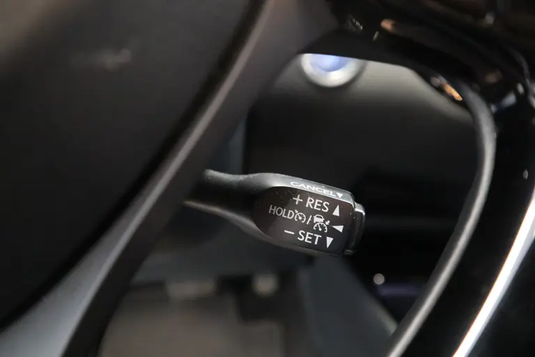 Toyota C-HR 1.8 Hybrid Bi-Tone Keyless Go & Start afbeelding 14