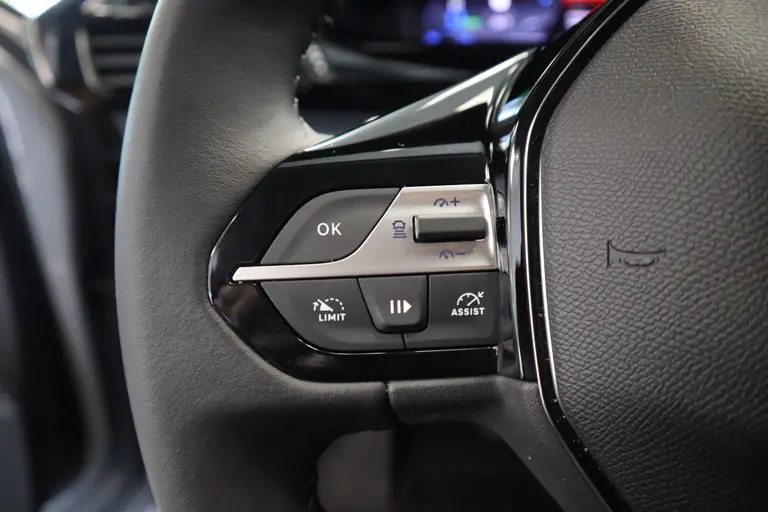 Peugeot 308 SW 1.6 Plug-in Hybrid 180 Allure Navigatie 17LMV PDC VCP Cruise Control Stoel/ Stuur Verwarming 24 maanden garantie mogelijk (*vraag naar de voorwaarden) afbeelding 10
