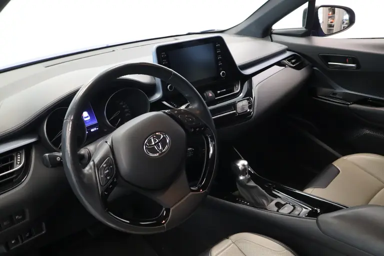 Toyota C-HR 1.8 Hybrid Bi-Tone Keyless Go & Start afbeelding 9