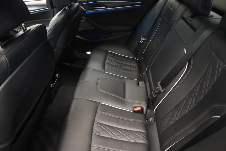 BMW 5 Serie 545e xDrive High Executive Edition M-sport Schuif/kantel dak Harman/Kardon afbeelding 32