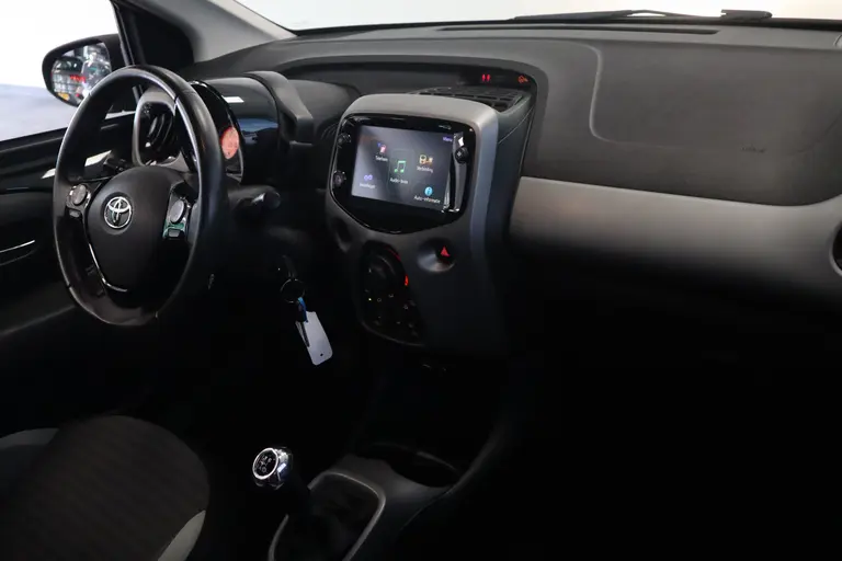 Toyota Aygo 1.0 VVT-i x-play limited Cabrio Carplay afbeelding 13