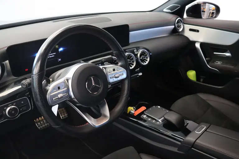 Mercedes-Benz CLA-Klasse 220 d AMG Line Panoramadak Burmester Multibeam-led afbeelding 9