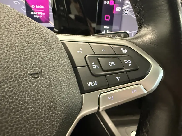 Volkswagen Golf 1.5 TSI Highline Business R 150pk Panorama Navigatie Sfeerverliching DAB+ Apple Carplay Cruise Control 17LMV afbeelding 13