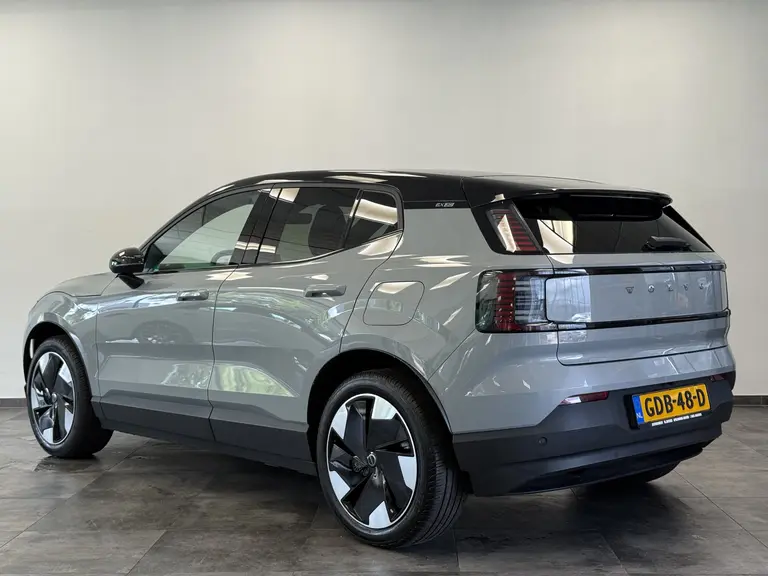 Volvo EX30 Single Motor Extended Range Plus 69 kWh 19'lmv afbeelding 3