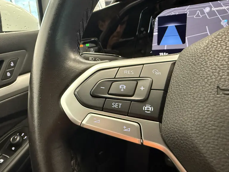 Volkswagen Golf 1.5 TSI Highline Business R 150pk Panorama Navigatie Sfeerverliching DAB+ Apple Carplay Cruise Control 17LMV afbeelding 12