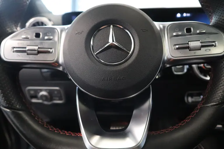 Mercedes-Benz GLA 250 e Business Solution AMG Limited Pano dak LED CC Lane Assist afbeelding 12