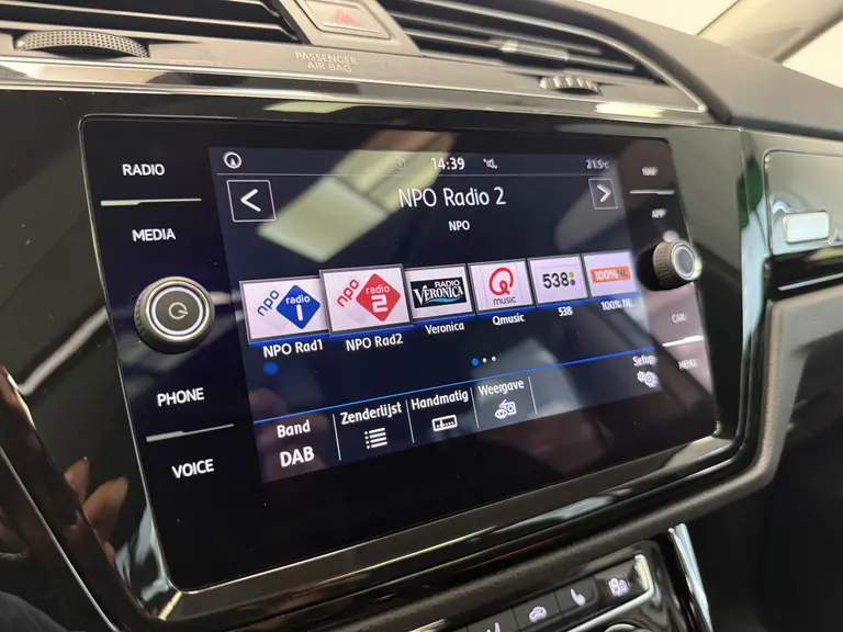 Volkswagen Touran 1.4 TSI Highline Business R 7p ACC Climate Panoramadak PDC Automaat NAP afbeelding 22