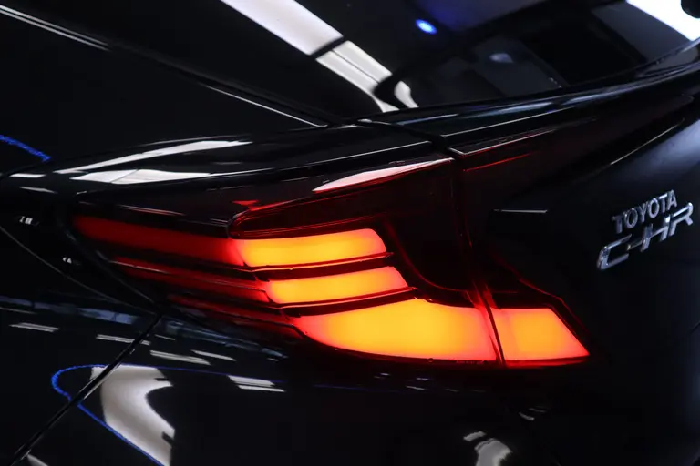 Toyota C-HR 2.0 Hybrid Executive Navigatie Cruise control 18LMV trekhaak DAB+ 24 maanden garantie mogelijk (*vraag naar de voorwaarden) afbeelding 6