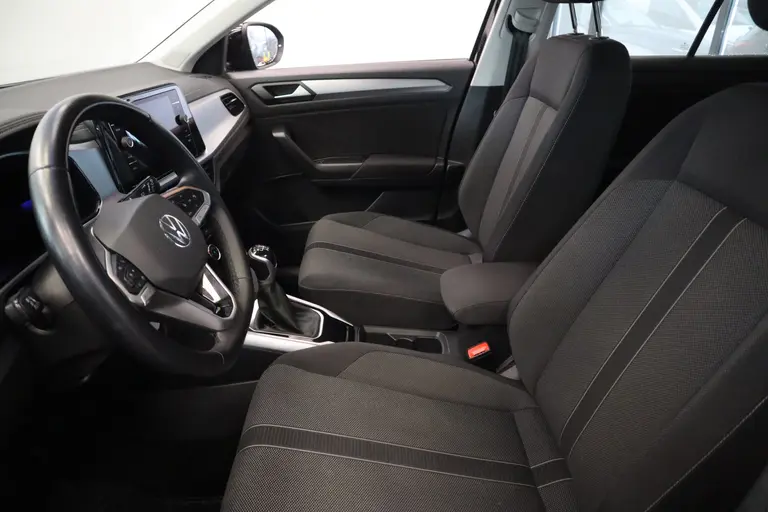 Volkswagen T-Roc 1.5 TSI Life Business Navigatie PDC 16LMV Cruise Control PDC VCP Stoelverwarming 24 maanden garantie mogelijk (*vraag naar de voorwaarden) afbeelding 6