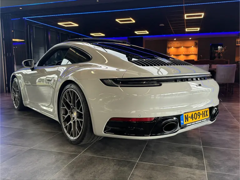 Porsche 911 3.0 Carrera 4S Sport chrono Bose Dealer onderhouden Kreide Grau Panoramadak ACC 450PK! afbeelding 13
