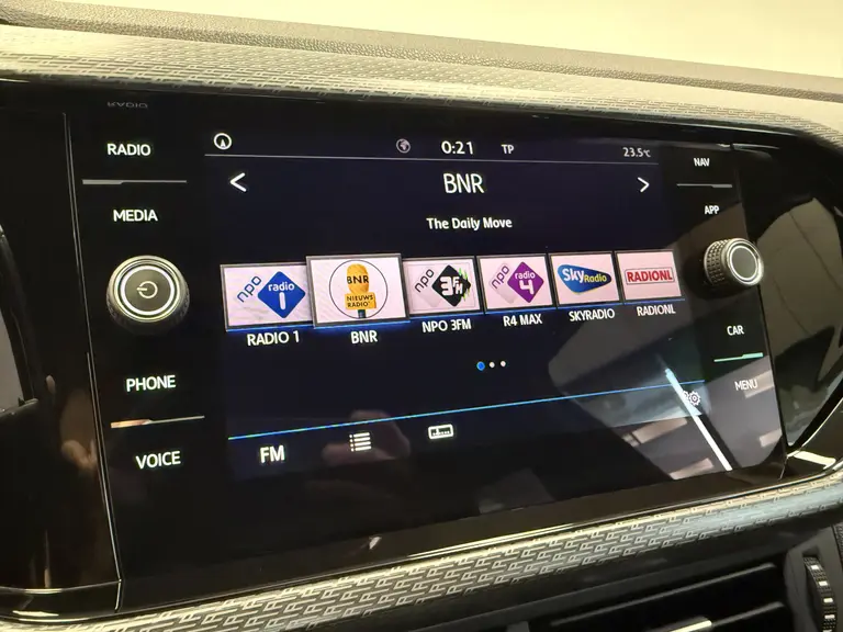 Volkswagen T-Cross 1.0 TSI Style ACC PDC Navi 2x R-Line 18''LM afbeelding 16