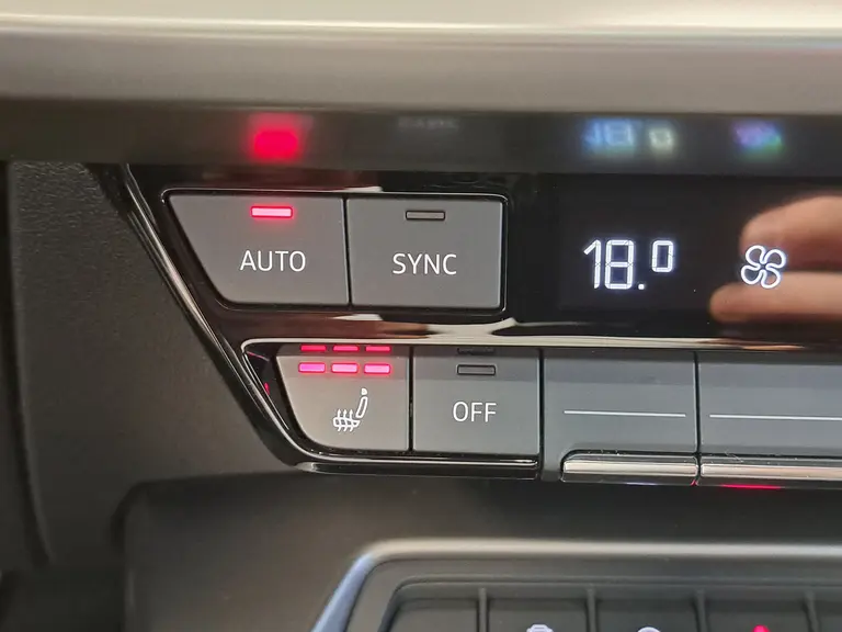 Audi A3 Limousine 30 TFSI Pro Line Navigatie Carplay Clima Cruise VCP 17"LM afbeelding 18