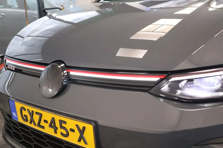 Volkswagen Golf 2.0 TSI GTI ACC Navi Panoramadak Milltek Uitlaat afbeelding 5