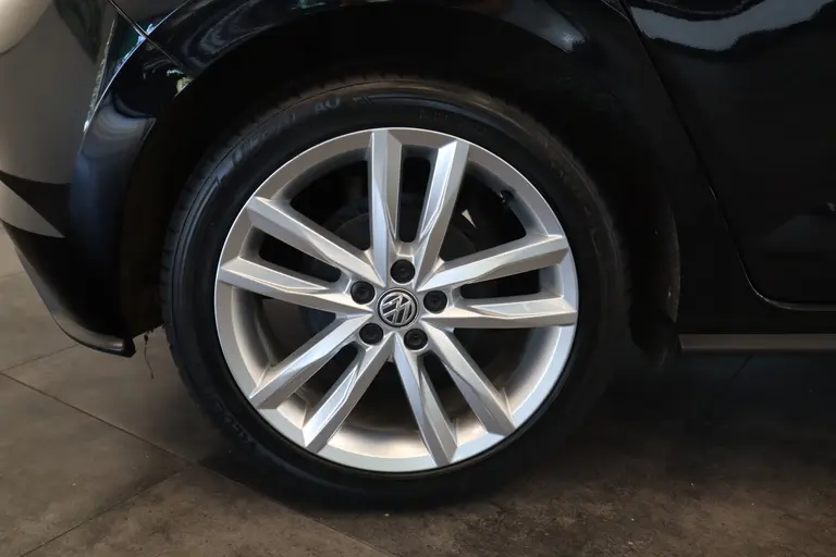 Volkswagen Polo 1.0 TSI Highline R-line Adaptive-Cruise Navigatie 17'Lmv 24 maanden garantie mogelijk (*vraag naar de voorwaarden) afbeelding 4