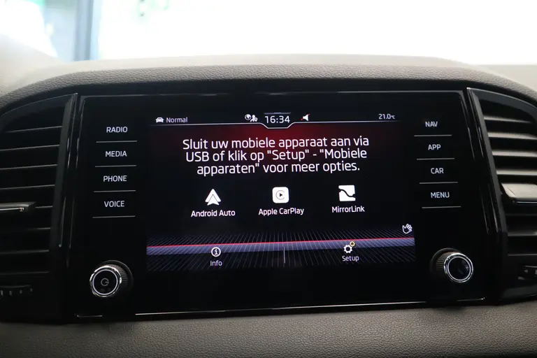 Skoda Karoq 1.5 TSI ACT Sportline Business CruiseControl Trekhaak Full-led 24 maanden garantie mogelijk (*vraag naar de voorwaarden) afbeelding 20